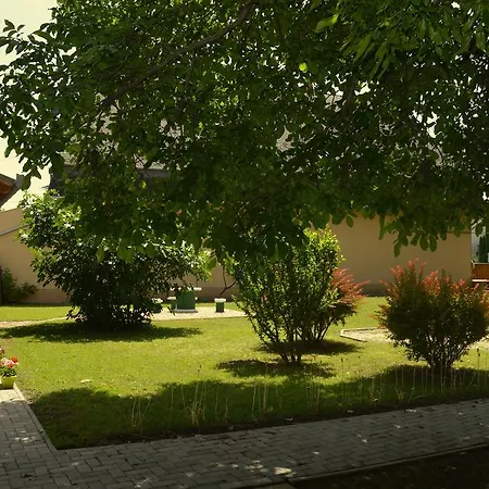 Tisza-kert Tiszafüred